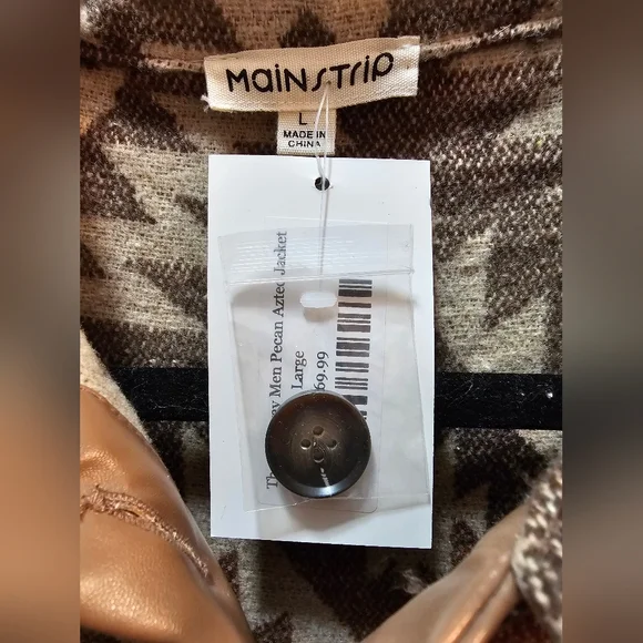 Main Strip Aztec Sherpa Jacket in Tan and Brown - Picture 5 of 5